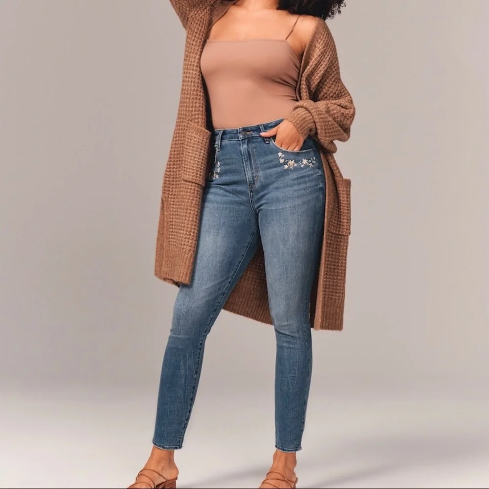 Abercrombie & Fitch Curve Love High Rise Super Skinny Ankle Jeans - Picture 1 of 13